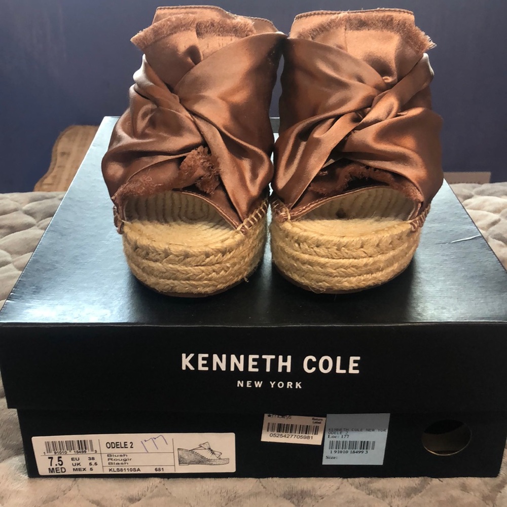 Kenneth Cole Espadrilles